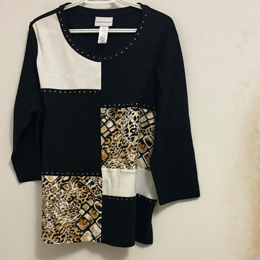 Alfred Dunner Black and White Animal Print Long Sleeve Top